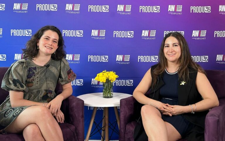 Karla Agis y Valentina Cremonte YouTube