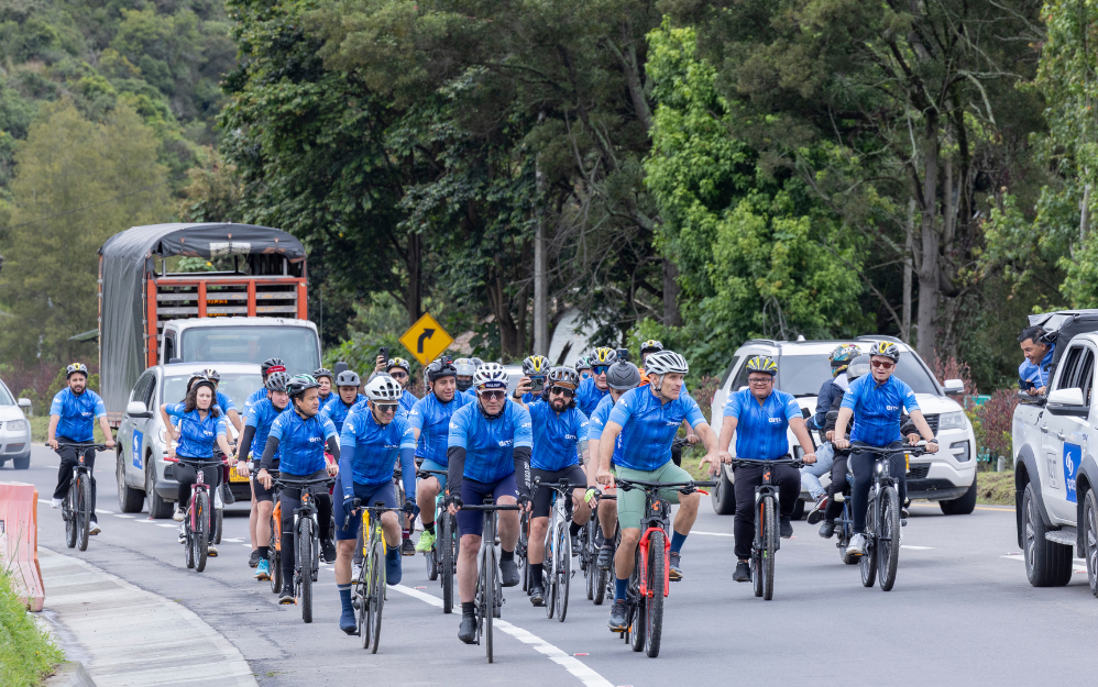 Etapa de ciclismo de Caracol Sports junto a periodistas