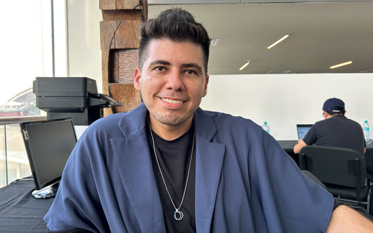 Extranjera, película producida por Andy Cortina y Camila Reus, fue presentada a distribuidores y agentes de venta en el Guadalajara Film Market en el marco Festival Internacional de Cine de Guadalajara. Es parte del catálogo de Puerto Rico, que tiene stand en el mercado.