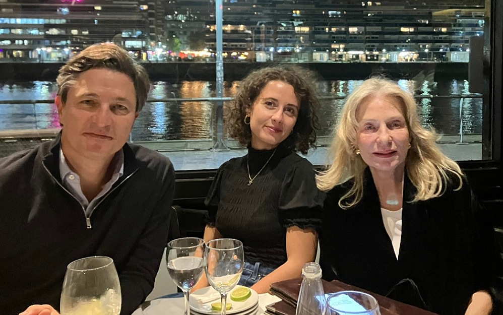 Carlos y Matilde Boshell de MBA Networks junto a Camille Burgess de Euronews