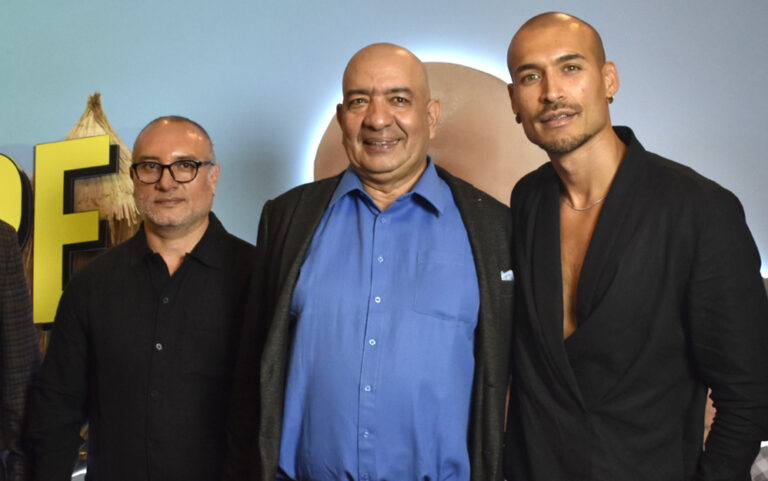 Un padre muy madre director, productor y protagonista