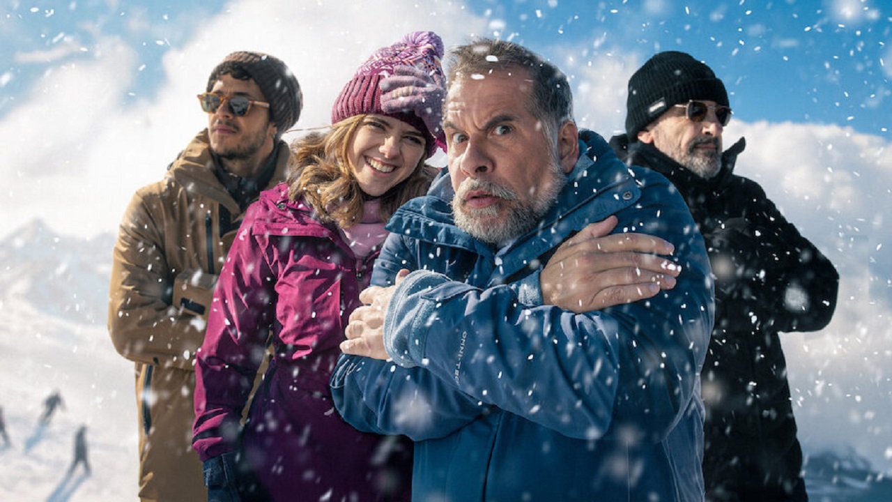 <em>Casi familia</em>