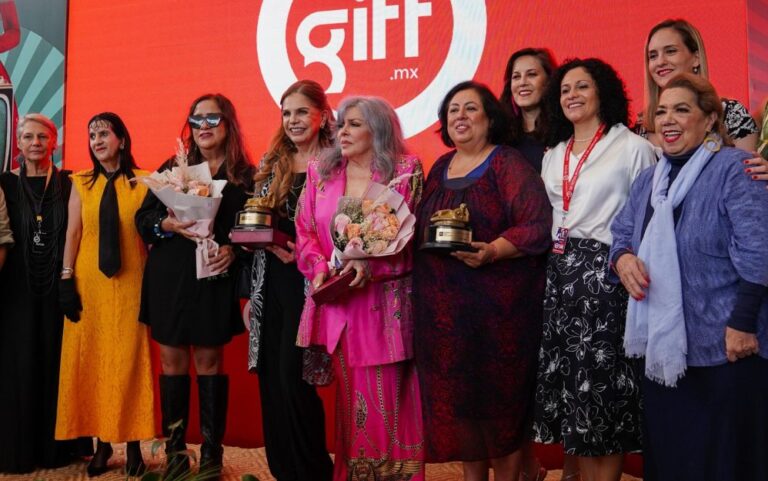 Homenaje Veronica Castro y Rosy Ocampo en el GIFF