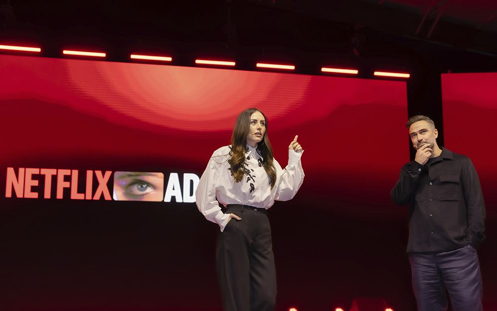 Durante Front Row 2025, el primer evento de Netflix Ads en México, los directivos de la compañía presentaron ante cientos de anunciantes su estrategia de crecimiento y los resultados del plan con anuncios, consolidando así el compromiso de Netflix con la innovación publicitaria en el país.