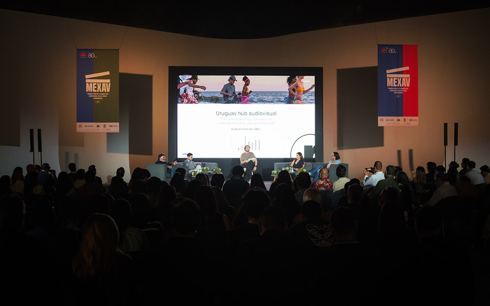 Tuvo lugar este martes 9 el México Audiovisual 2025 Mexav, primer foro de la industria audiovisual, en los emblemáticos Estudios Churubusco. Junto a funcionarios de gobierno, jugadores de la industria buscan las claves para hacer competitivo a México.