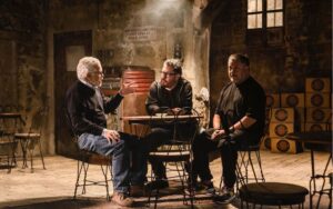 Luis Estrada y Alberto Anaya en locación dee Las muertas