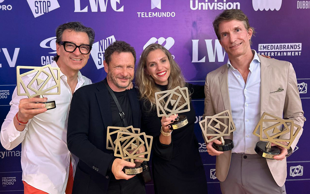 Guillermo Bouchot, Tomas Darcyl, Anouk Aaron y Bruce Boren, productores de <em>Chespirito, sin querer queriendo</em>