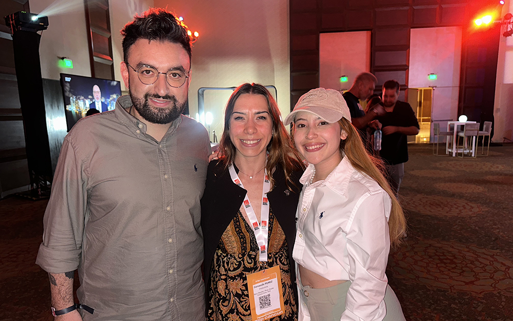 Sebastián Caballero de Red Collision, Fernanda Pérez de Blurr Stories y Vanessa Gómez de Red Collision