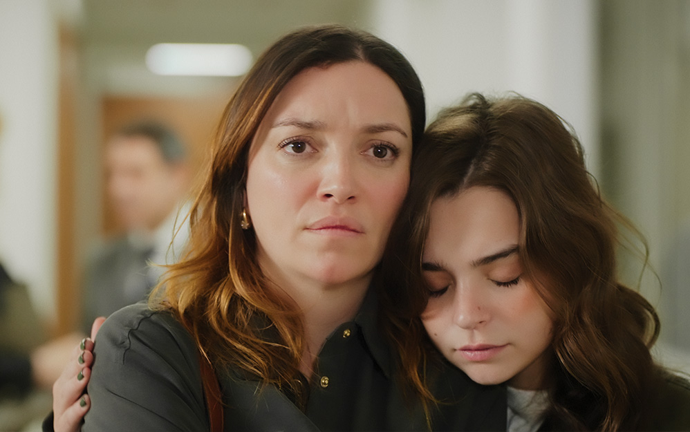 Tras la tragedia que impactó a cuatro familias un año atrás, su lucha por superar el dolorcontinúa, a la par que se revelan nuevos secretos y personajes. Para seguir adelante con sus vidas, cada uno deberá elegir entre la redención y la venganza llevada a sus últimas consecuencias.