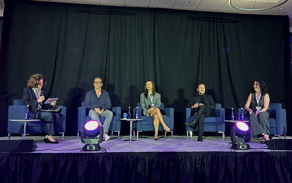 La sesión, celebrada durante la última jornada de Content Americas 2026, contó con la participación de destacados líderes de la industria bajo la moderación de Mary Ann Halford. El panel estuvo integrado por Ben Odell, cofundador y CEO de 3Pas Studios; Fiona Li, directora de estudio en COL Media; Juan Ponce, vicepresidente sénior de Telemundo Studios; y Alex González, director de asociaciones de contenido en Sonoro Global Media.