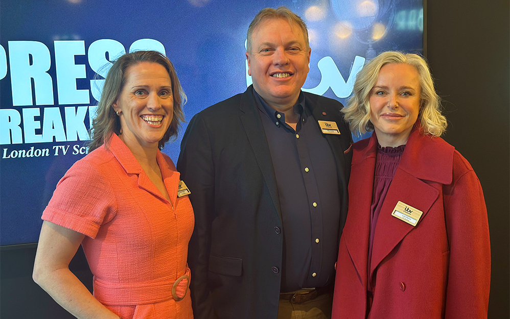 El evento fue presentado por Ruth Berry, Mike Beale y Lisa Perrin