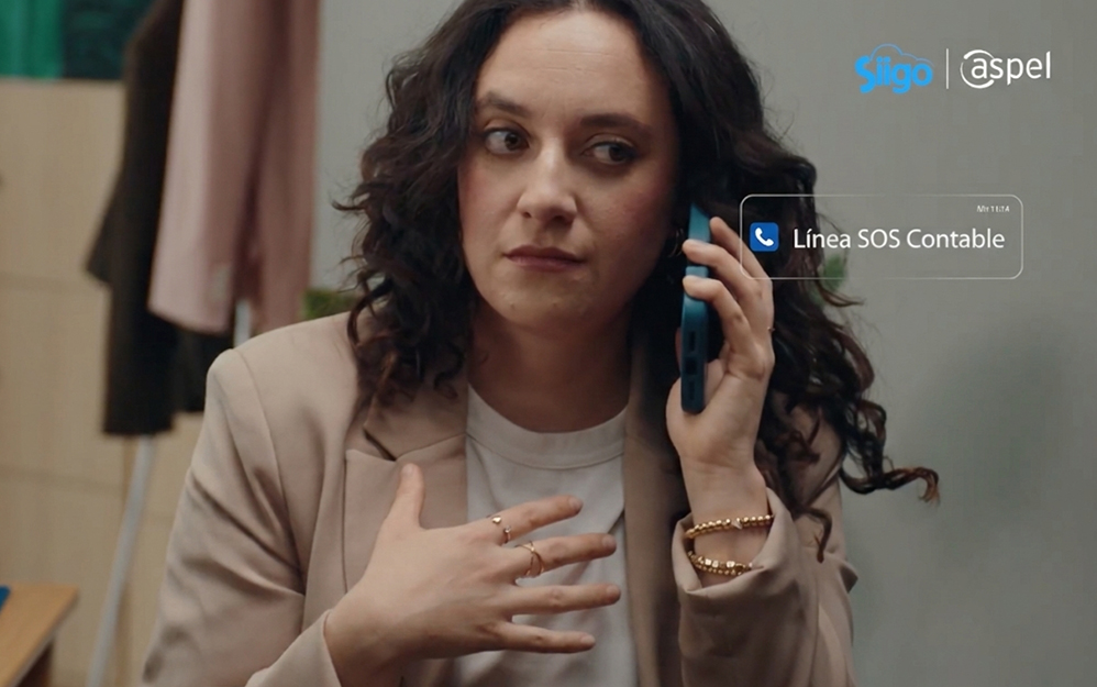 La serie, producida por Dirty Kitchen, nace del insight de que el contador mexicano vive en un estado de alerta permanente