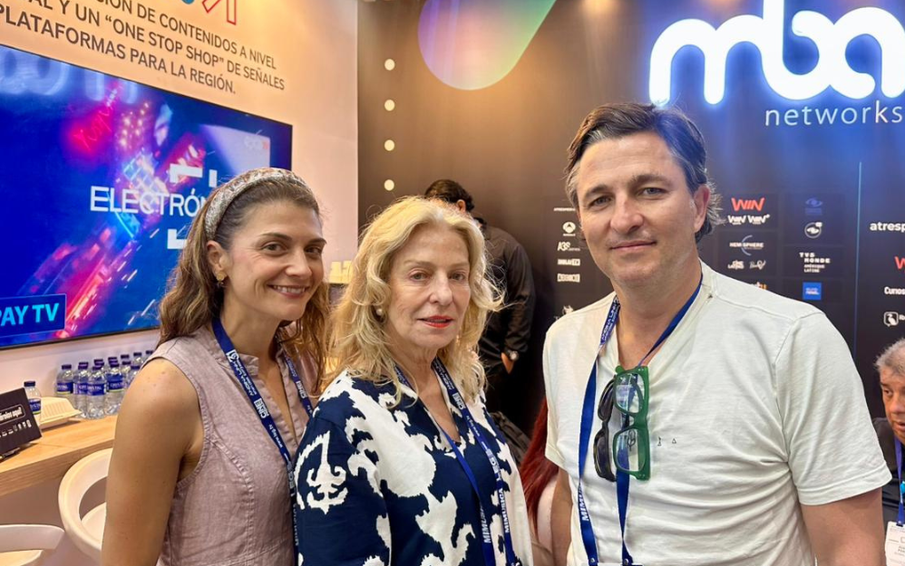 Diana Visbal, Matilde Boshell y Carlos Boshell de MBA Networks durante Andina Link 2026