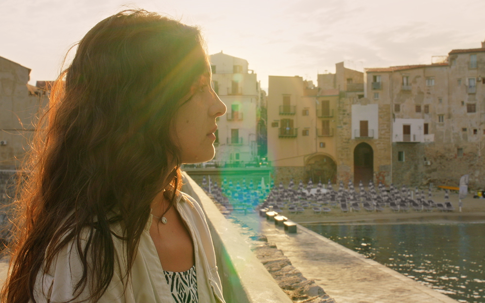 Gustavo Loza presenta Renacer en el FICG: Una respuesta familiar y amorosa para equilibrar el debate social