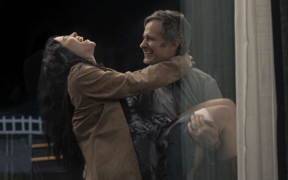 Paulina Dávila y Gael García en Santita