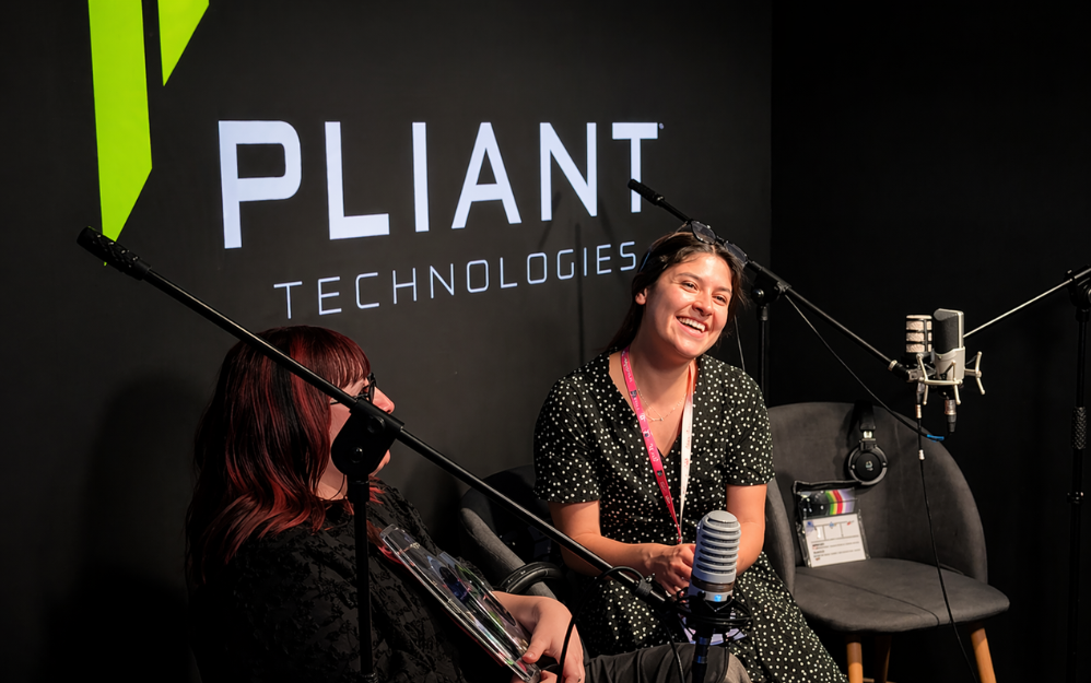 Los asistentes pudieron probar el flujo de trabajo para podcast instalado en el stand de AMTEC