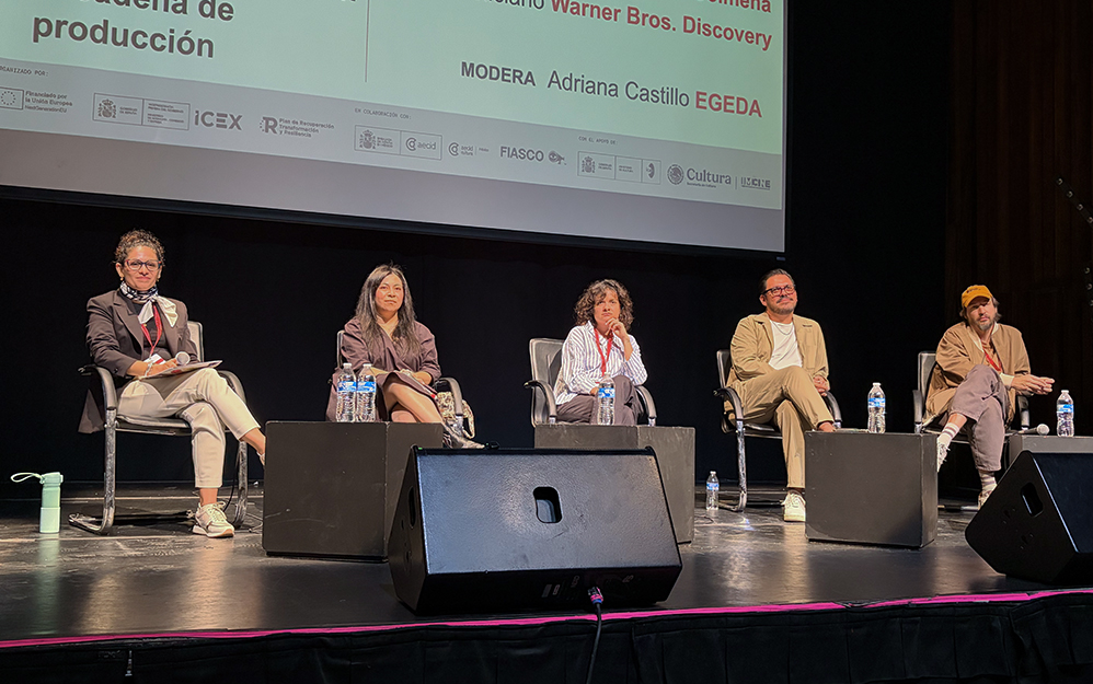 Foro Coproducción México - España Aprovechamiento de talento y recursos en la cadena de produccion. Es parte de las II Jornadas Audiovisuales México España, Adriana Castillo de Egeda (moderadora), Grecia Feliciano, Warner Bros,. Discover; Fernanda Tovar de Colectivo Colmena, Alonso Aguilar de Ultramar Studio y Nicolas Celis de Pimienta Film.