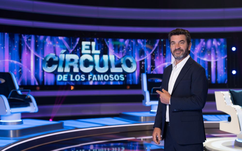 Lanzado originalmente en España a través de Atresmedia en 2023 bajo el título El círculo de los famosos con Arturo Valls como su nuevo presentador