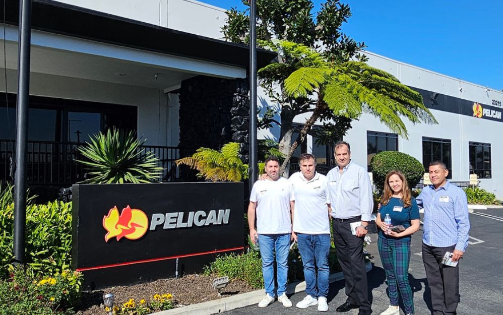 Representantes de Pelican, Axxion Consulting y Flormartz durante un encuentro en las instalaciones de la empresa