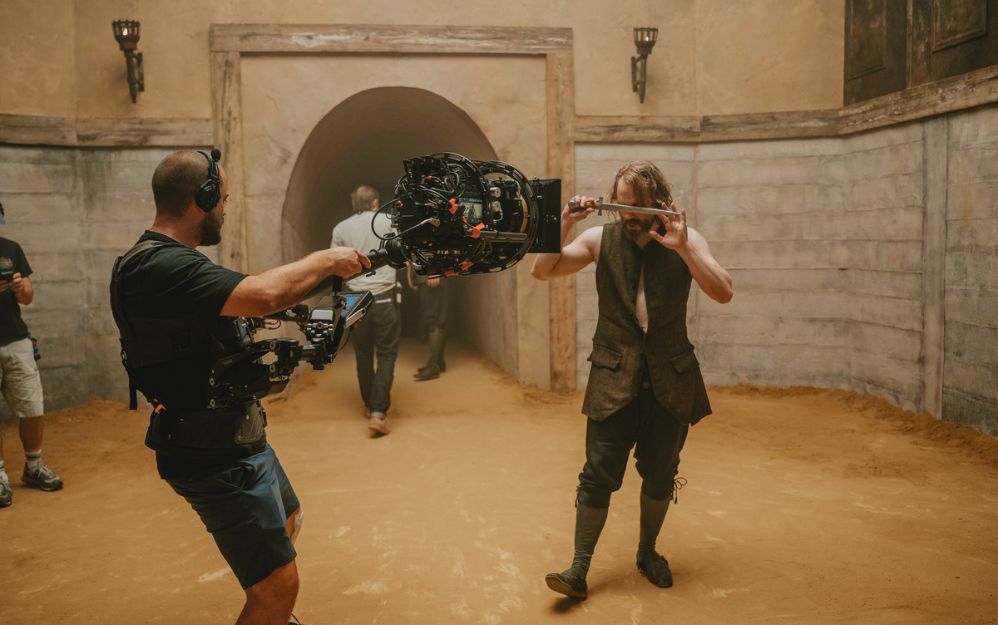 La producción trabajó con dos unidades de la Blackmagic URSA Cine 17K 65 como cámaras principal y complementaria, mientras que una Blackmagic PYXIS 12K fue destinada a las secuencias de riesgo