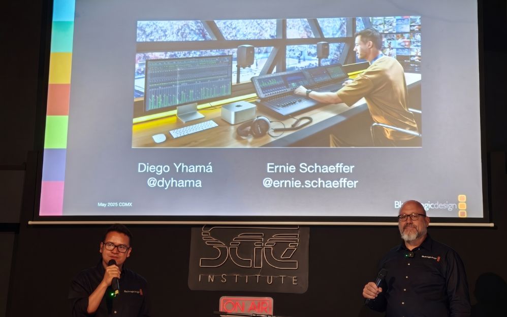Diego Yhama y Ernie Schaeffer durante la sesión realizada en SAE Institute México