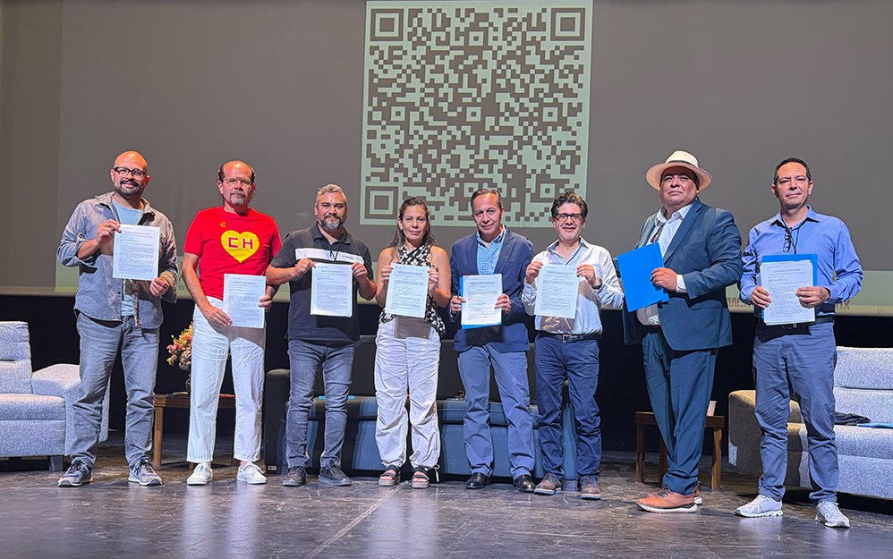 Carlos Alberto Bernal de Canacine Querétaro, Arturo Tay de Canacine Puebla, Ricardo Huerta de Canacine Guanajuato, Tabata Vilar y Mauricio Durán de Canacine, Miguel Ángel Marín de Canacine Michoacán, Gerardo (Jerry) Rivera, de Canacine de San Luis Potosí y Jonathan Guzmán de Canacine Jalisco.