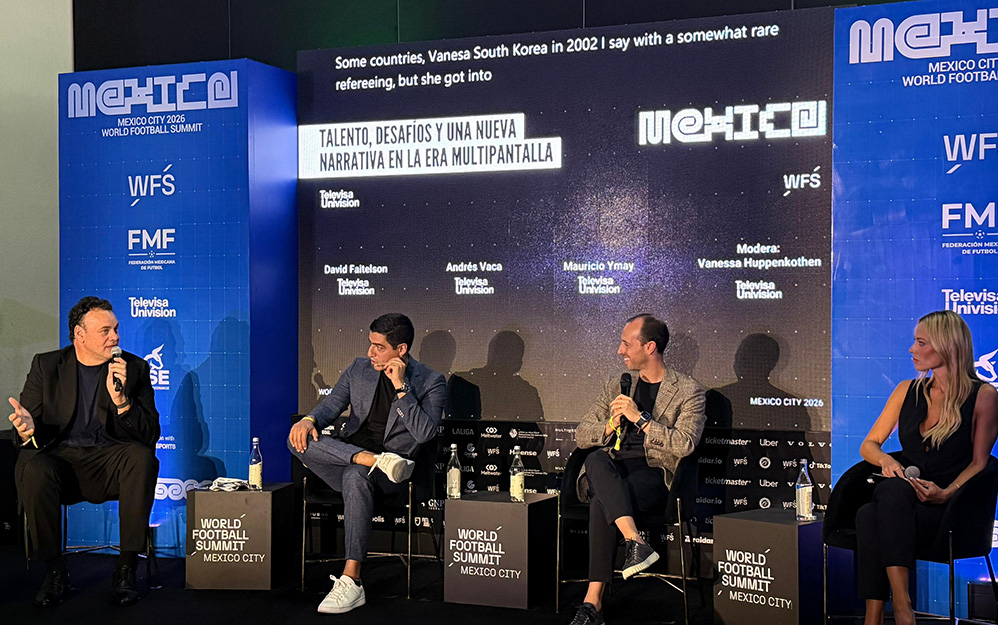 Panel "Talento, desafíos y una nueva narrativa en la era multipantalla" en el marco del WFS México City, con la participación de Faitelson, Vaca, Ymay y Huppenkothen.