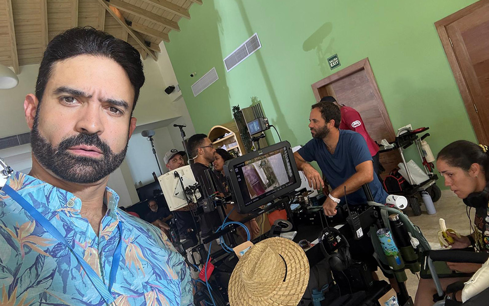 Juan Vidal durante la producción de Un gurú en el paraíso.