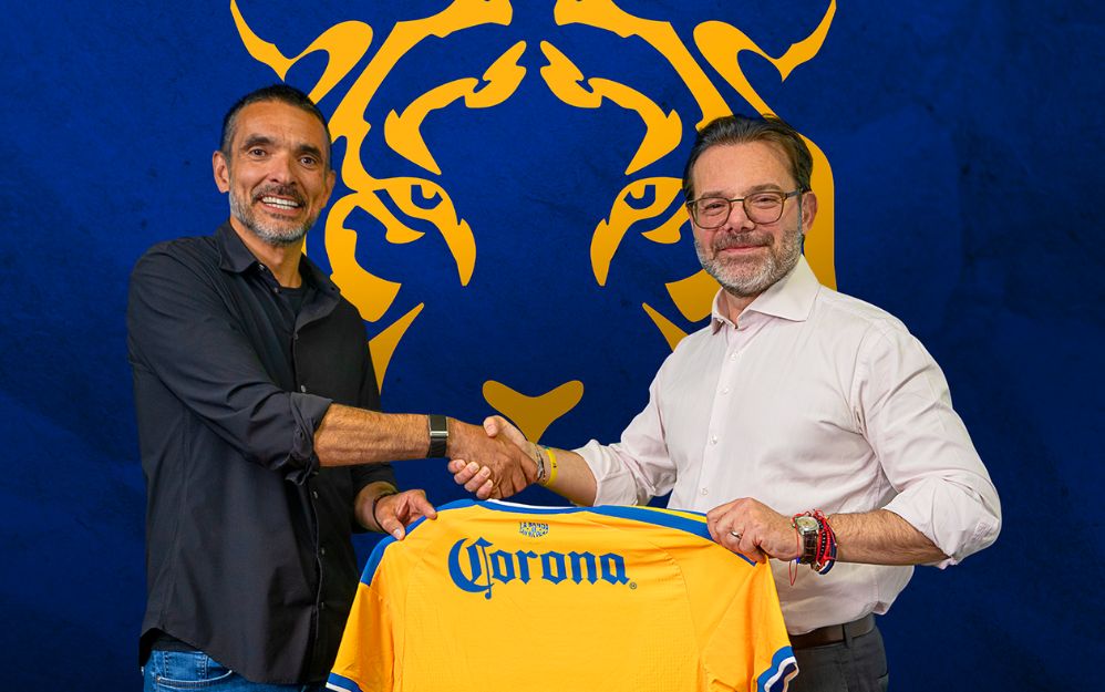 Daniel Cocenzo, presidente de Grupo Modelo y Mauricio Doehner, presidente del Comité de Enlace CEMEX-Sinergia Deportiva