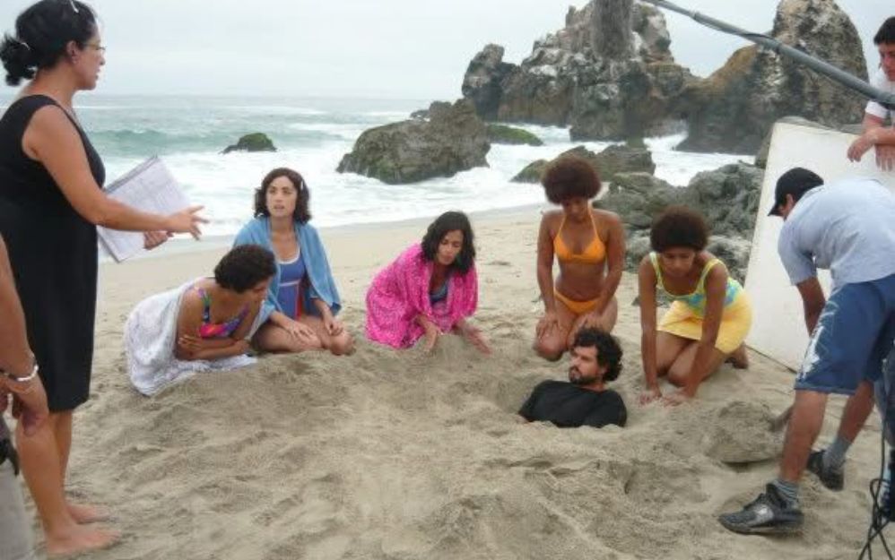 <i>Matadoras</i> (2010), la primera miniserie emitida por América TV, cuenta la historia de la selección femenina de voley 