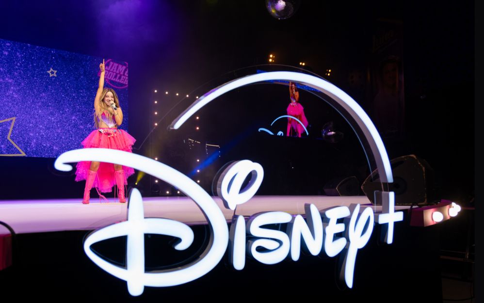 Karol Sevilla en concierto y convivencia para fans en CDMX