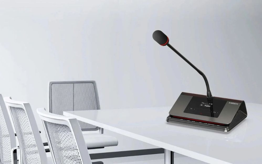 La propuesta se enfoca en audio con inteligencia artificial (IA), colaboración híbrida, sistemas de interpretación y soluciones paperless