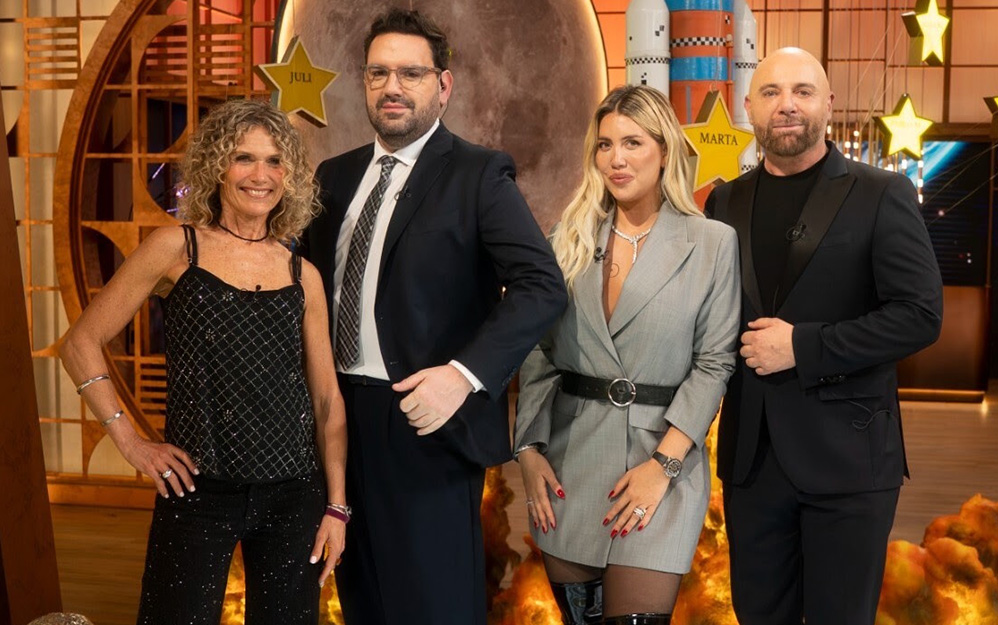 Los jurados Maru Botana, Damián Beular y Germán Martitegui junto a la conductora Wanda Nara