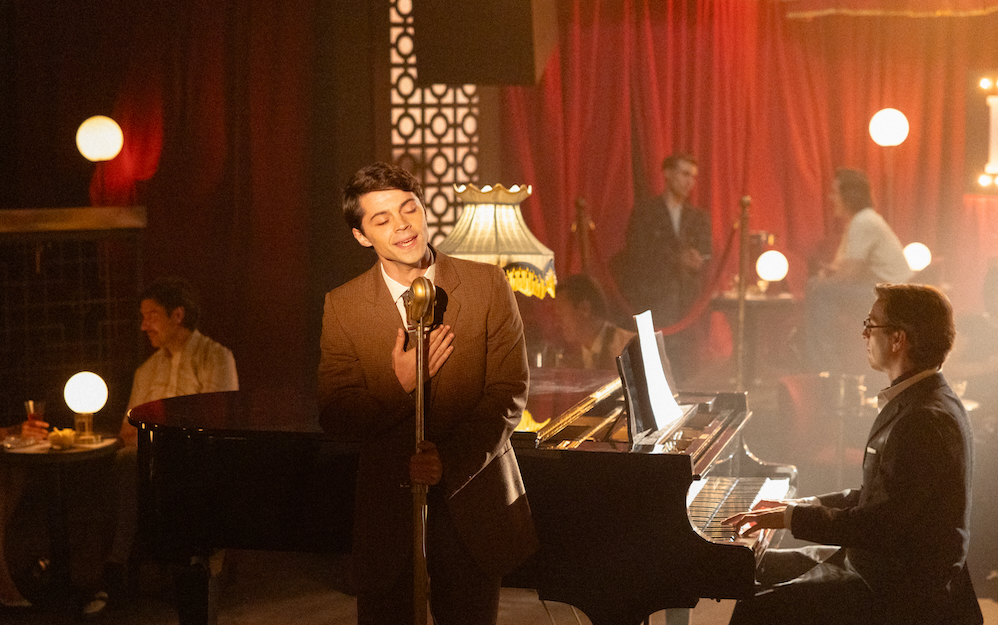 Javier Morgade en Aquel interpreta a Raphael en su juventud. Foto: Concha de la Rosa/Netflix