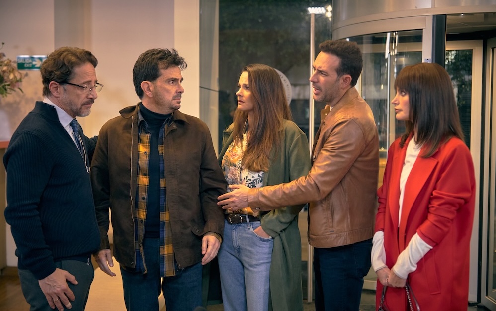 Escena de Pa' seguirte queriendo de Estudios RCN