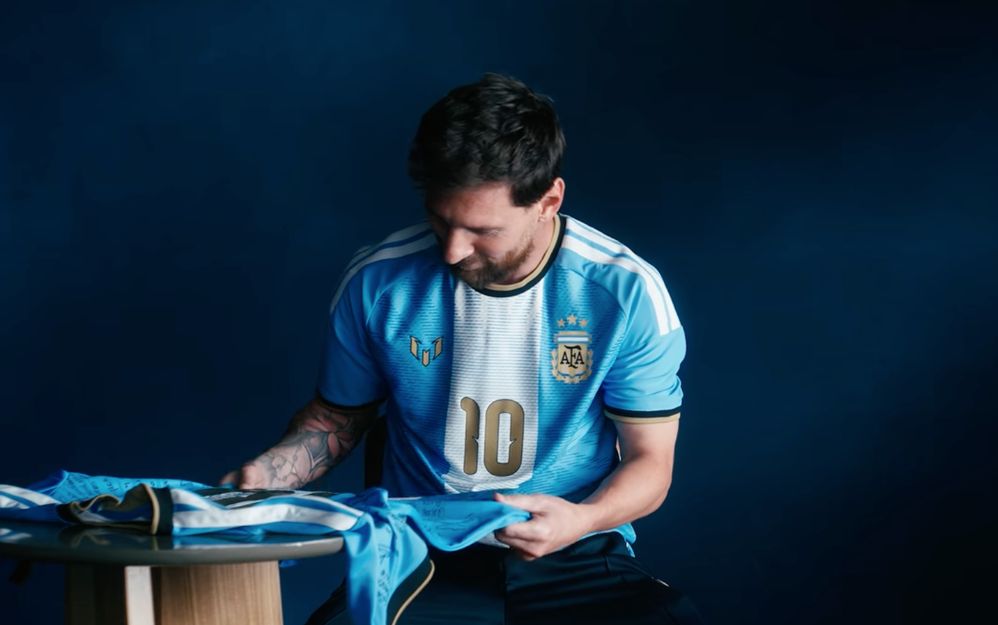 La campaña comenzó con una serie de contenidos protagonizados por compañeros de Messi en la Selección Argentina