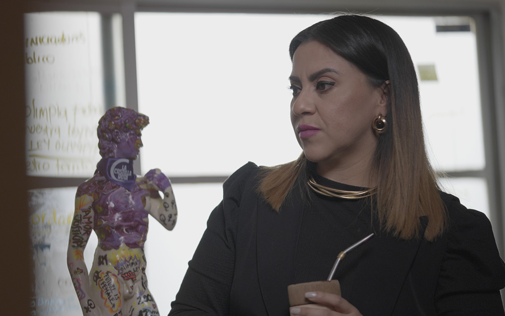 Olimpia Coral Melo en escena del documental No Consent coproducido por New Art
